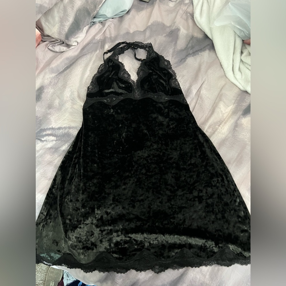 Victoria’s Secret velvet sleep dress